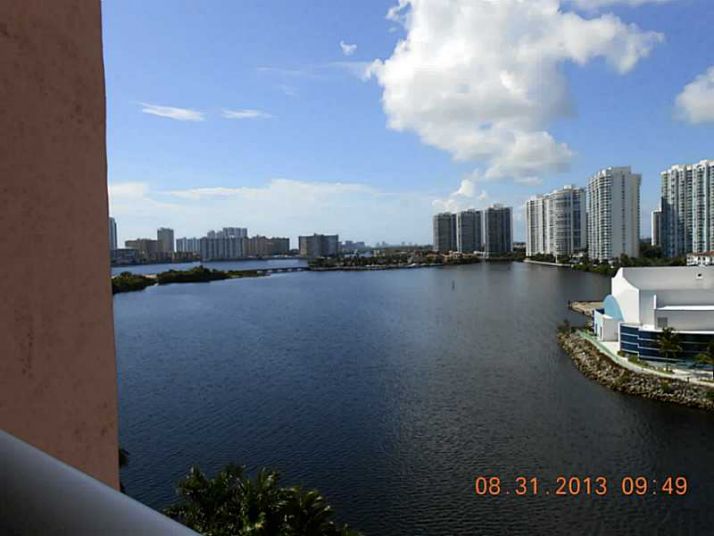 3370 HIDDEN BAY DR # 1014, Miami, FL 33180