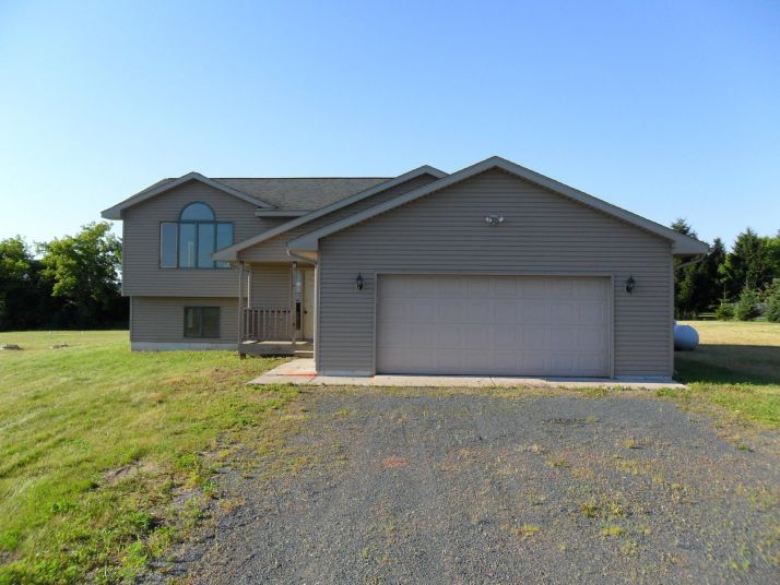 2196 88th Ave, Osceola, WI 54020