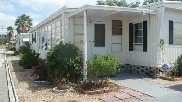 1375 Pasadena So, Saint Petersburg, FL 33707
