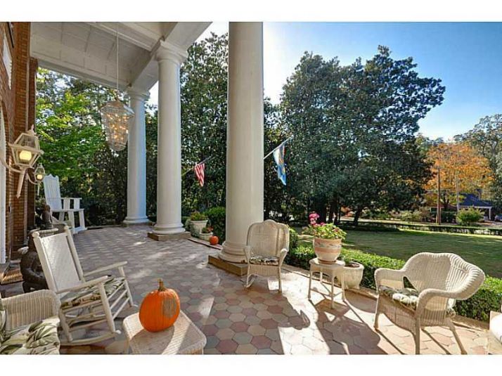 132 East Lake Drive Se, Atlanta, GA 30317