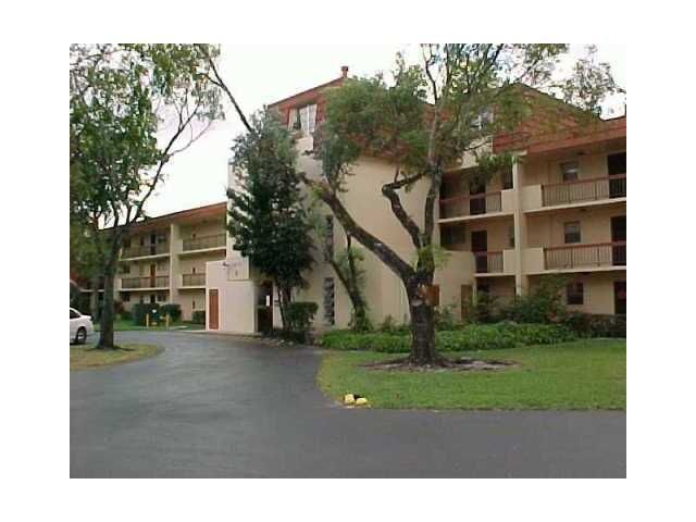 3195 FOXCROFT RD # F-203, Hollywood, FL 33025