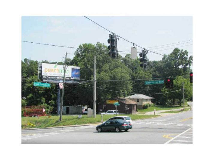 852 South Peachtree Street, Norcross, GA 30071