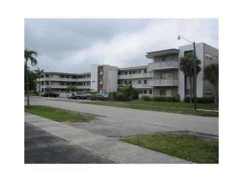 3601 MONROE ST # 203, Hollywood, FL 33021
