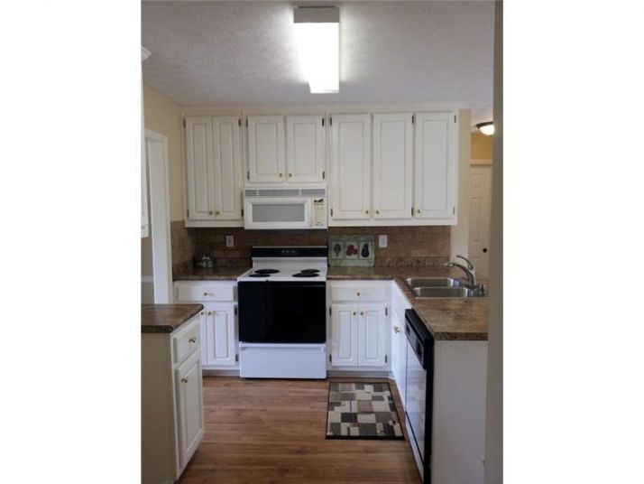 5343 Ashland Drive, Flowery Branch, GA 30542