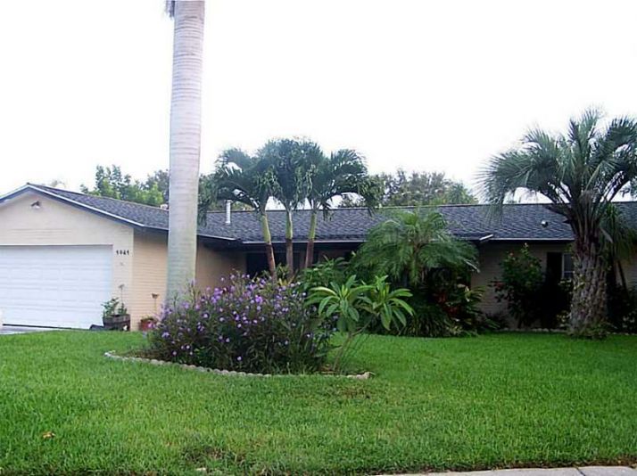 1481 51st Ave NE, Saint Petersburg, FL 33703