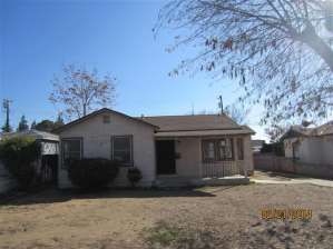 713 Charlana Dr, Bakersfield, CA 93308