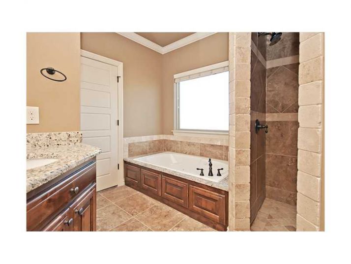 2907 SW JOSHUA AVE, Bentonville, AR 72712