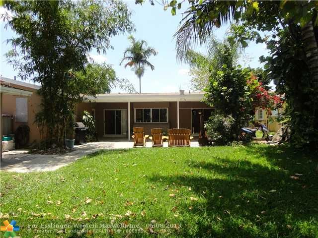 4933 WASHINGTON ST, Hollywood, FL 33021