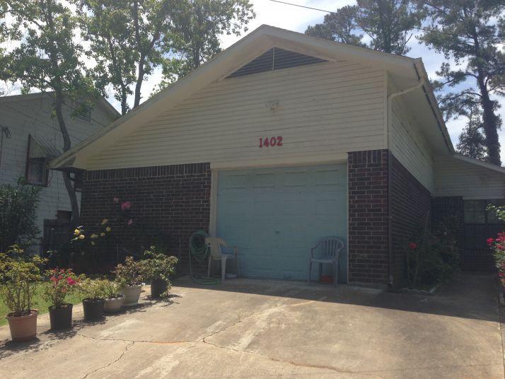 1402 10th Street, Leesville, LA 71446