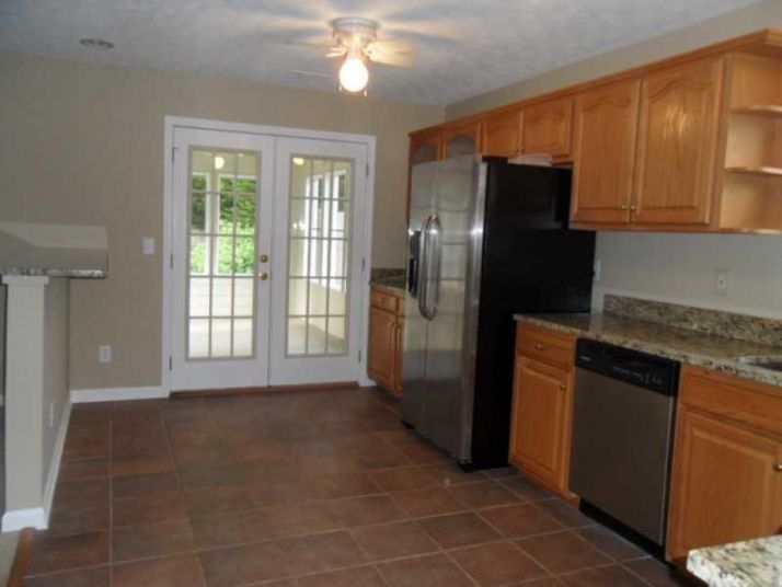 604 Lexington Way, Woodstock, GA 30189