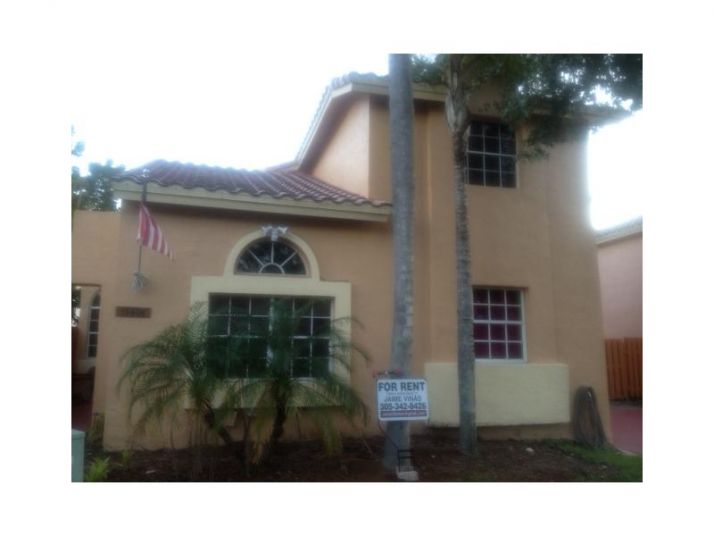 15804 SW 112 TE, Miami, FL 33196