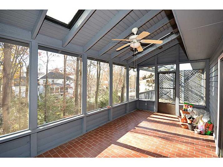 405 Woodvine Court, Roswell, GA 30076