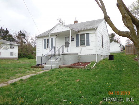 429 W German St, Chester, IL 62233