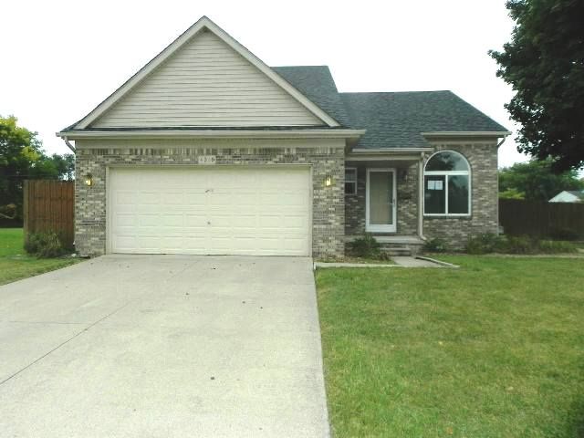 4310 Harriet St, Inkster, MI 48141