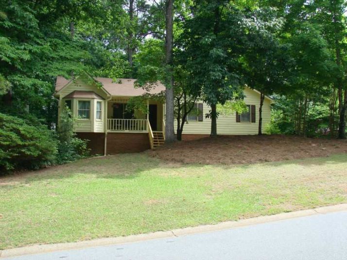 130 Williamsburg Lane, Woodstock, GA 30189