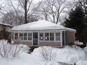 9 Collins Road, Lake Ariel, PA 18436