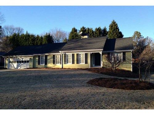 290 Bent Grass Drive, Roswell, GA 30076