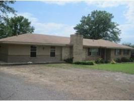 2075 Center Valley Rd., Russellville, AR 72802