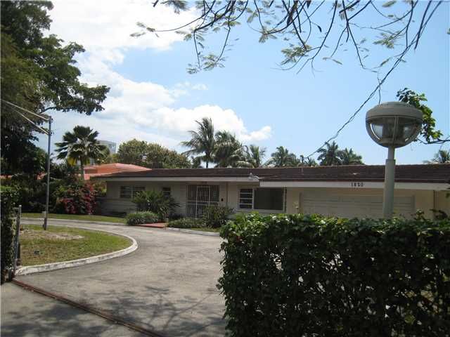 1820 S BAYSHORE DR, Miami, FL 33133