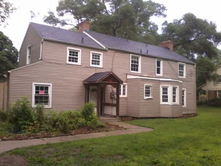 1251 Riverdale St, Flint, MI 48503