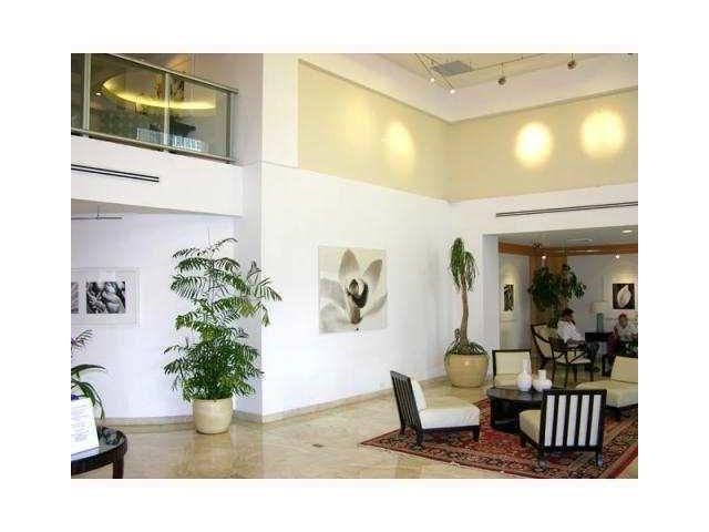 2080 OCEAN DR # 103, Hallandale, FL 33009