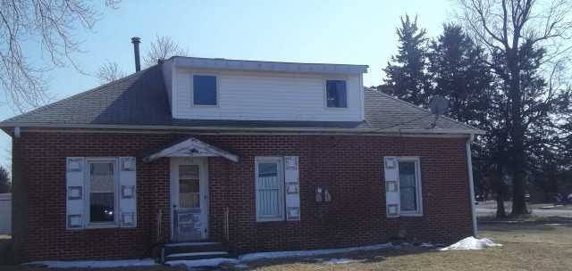1702 18th Ave, Viola, IL 61486