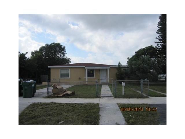 9350 SW 42 TE, Miami, FL 33165