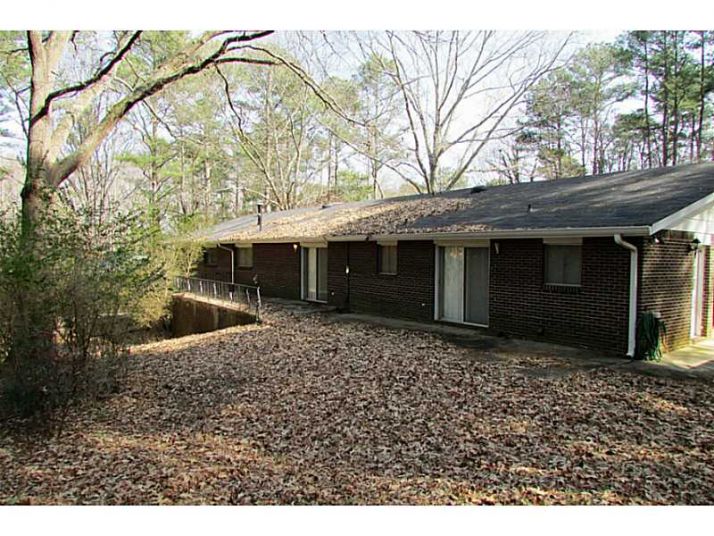 2133 Bird Lane, Snellville, GA 30078