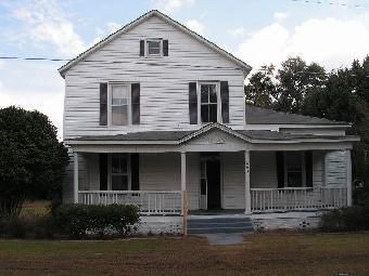 209 4th St S, Hookerton, NC 28538