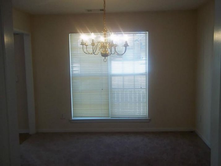 5571 Katherine Village Drive, Ellenwood, GA 30294