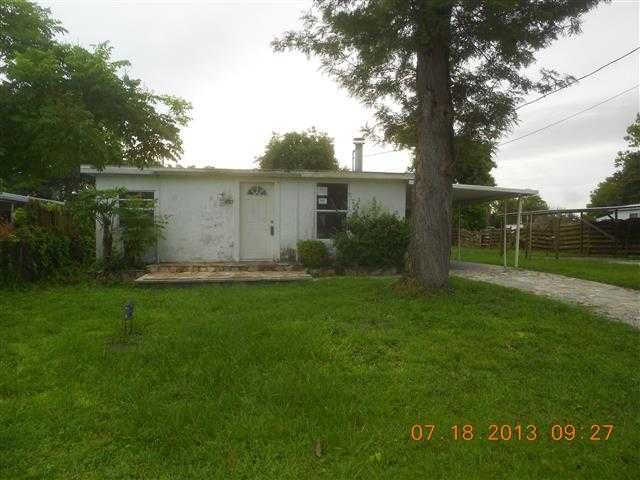 4977 Elizabeth Ave, Sarasota, FL 34233