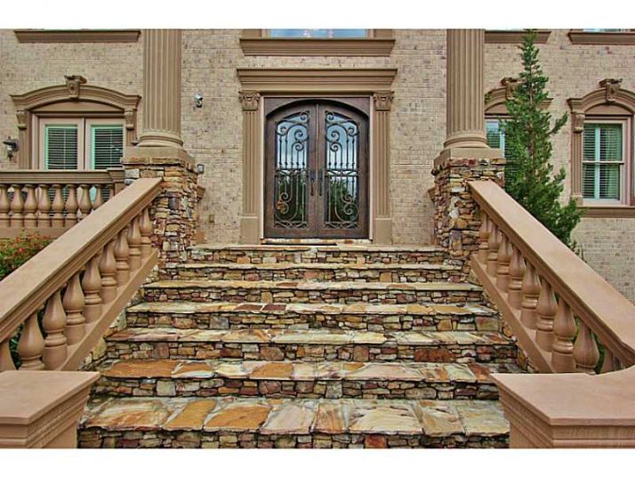 785 Riley Place Nw, Atlanta, GA 30327