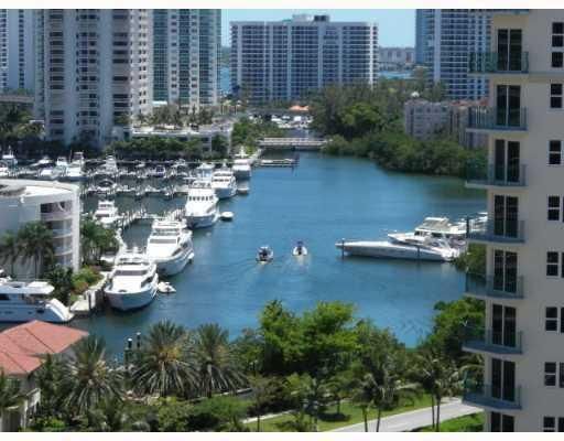 19900 E COUNTRY CLUB DR # 702, Miami, FL 33180