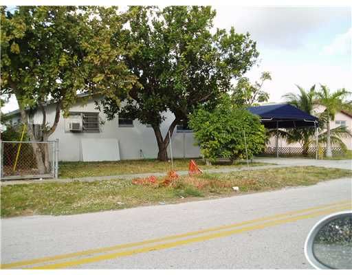 2125 LEE ST, Hollywood, FL 33020