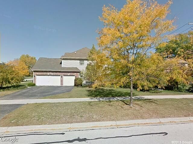 Johnson Woods Dr, Batavia, IL 60510