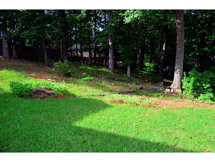 1616 Canberra Drive, Stone Mountain, GA 30088