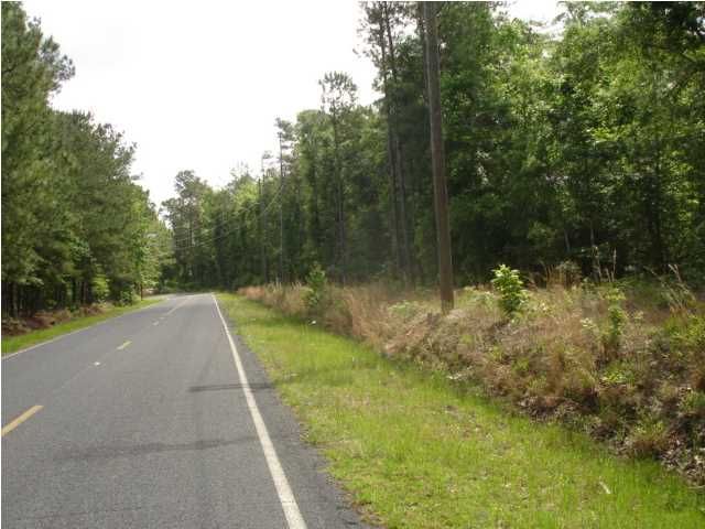 1 CADDIN RD, Ravenel, SC 29470