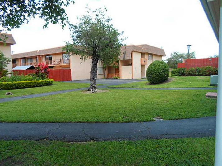 850 SW 129 PL # 103, Miami, FL 33184