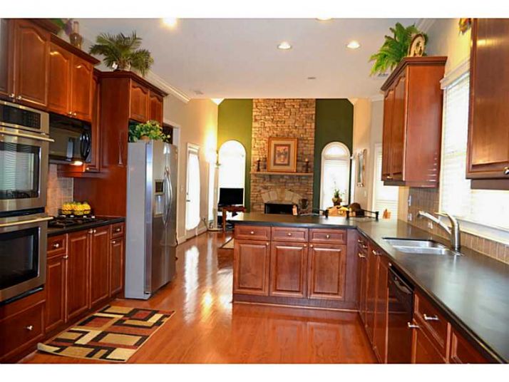4423 Walnut Creek Drive Nw, Kennesaw, GA 30152