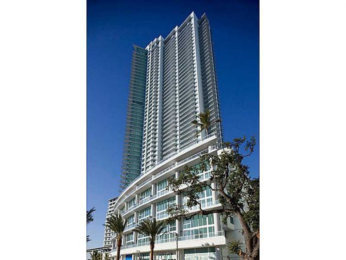 92 SW 3 ST # 2111, Miami, FL 33130