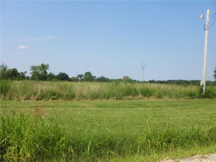 22678 Floyd Moore Rd, Gentry, AR 72734