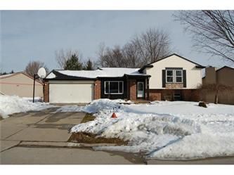 312 Woodlake Dr, Brighton, MI 48116