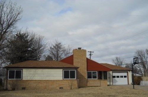 52 Random Rd, Hutchinson, KS 67502