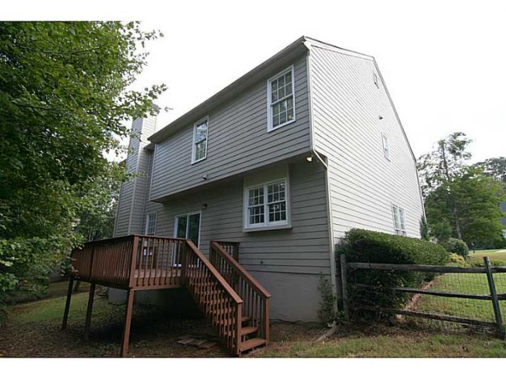 1013 Chatsworth Lane, Woodstock, GA 30189