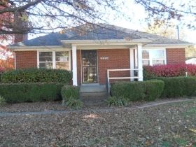 1854 Farnsley Road, Louisville, KY 40216