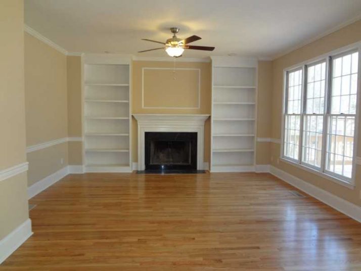 806 Ridge Creek Lane, Woodstock, GA 30189