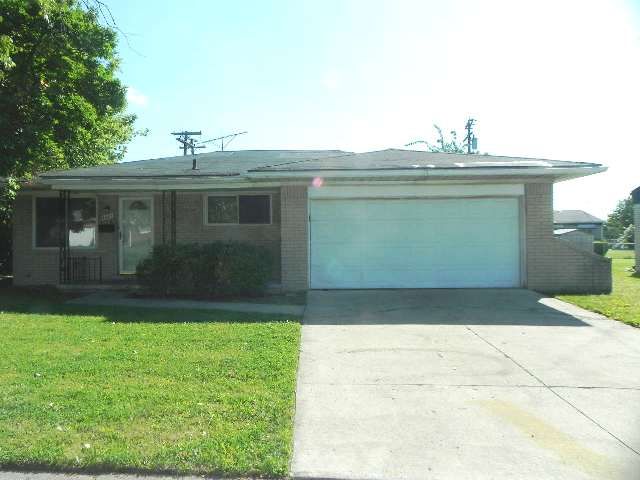 4021 Farnum St, Inkster, MI 48141