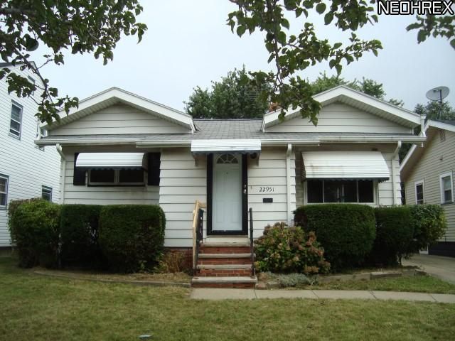 22951 Arms Ave, Euclid, OH 44123