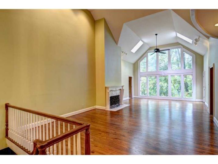 240 Grogans Lake Pointe, Atlanta, GA 30350