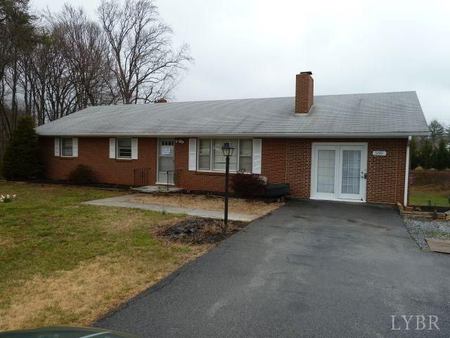 3289 Grit Rd, Hurt, VA 24563